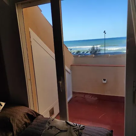 Apartamento ático Primera Linea Marina