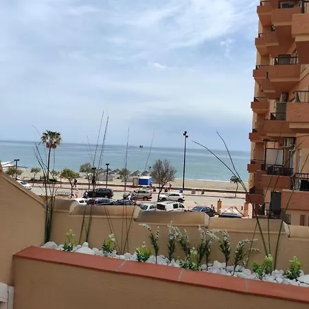 アパート Atico Castillo Primera Linea Playa フエンヒロラ