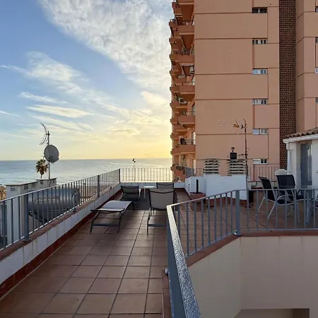 アパート Atico Castillo Primera Linea Playa フエンヒロラ